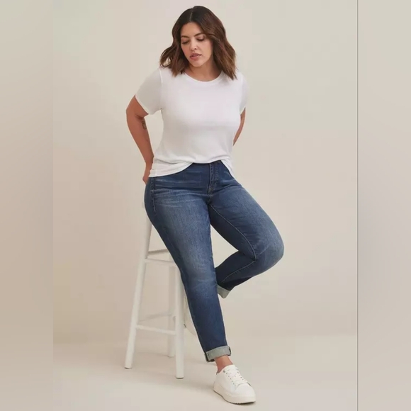 Torrid First At Fit Women’s Straight Leg Cloverdale Blue Jeans sz22  NWT - Picture 1 of 12
